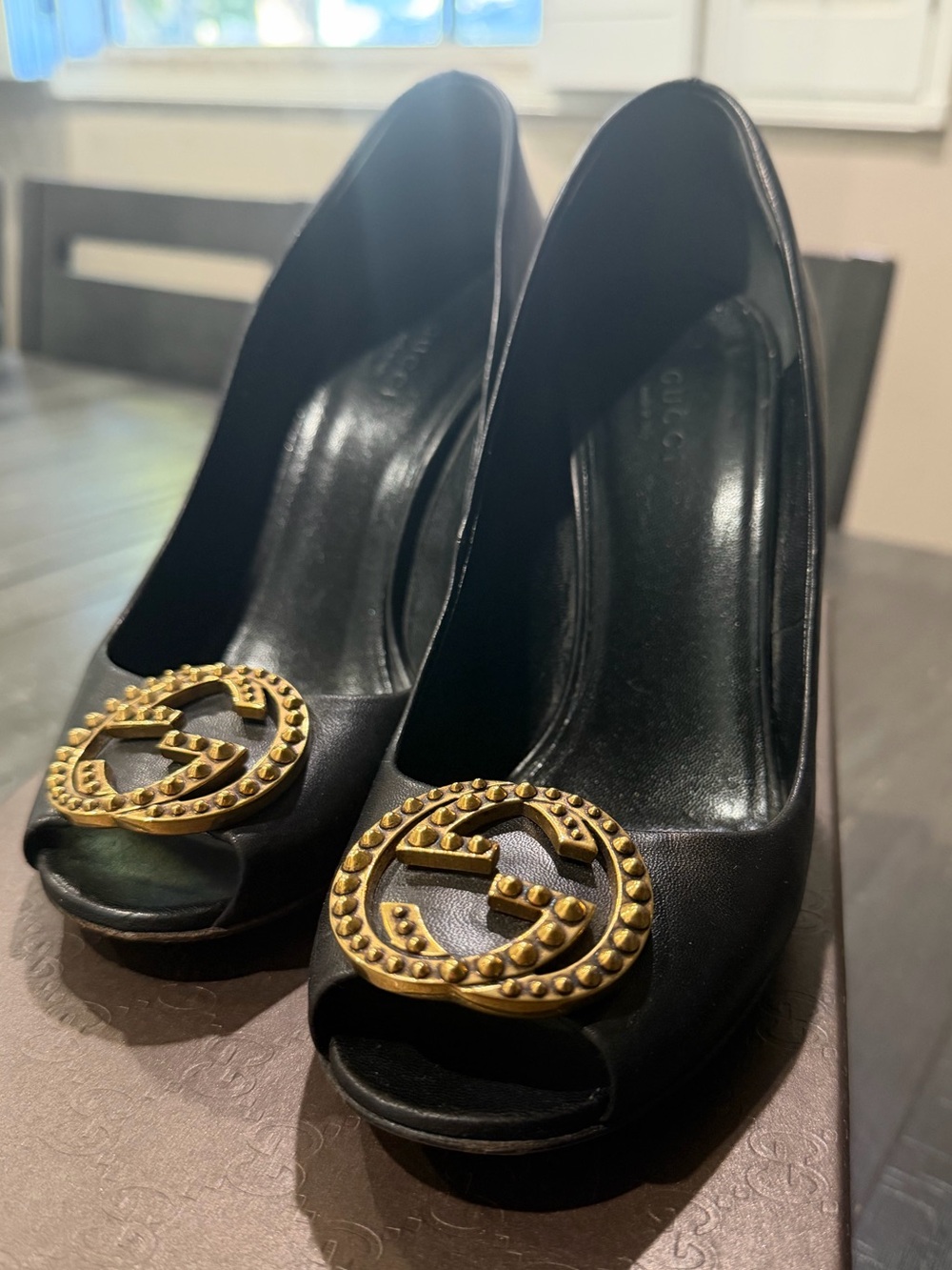 Gucci Black Leather Peep-Toe Heels Gold Studded Logo (Guccissima Soft Chocolat